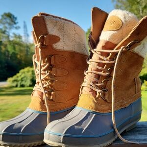 Khombu Tan and Gray Winter Boots